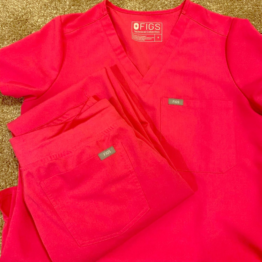 Figs scrubs